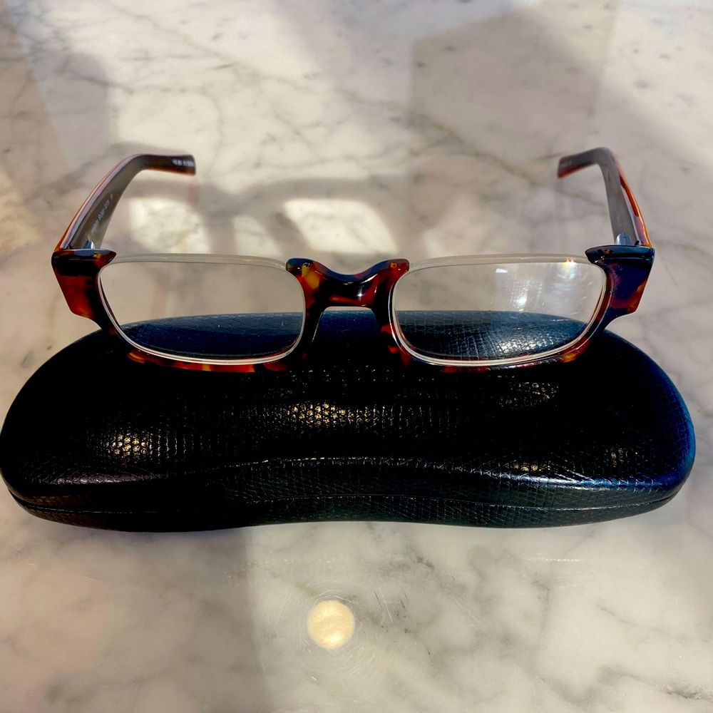 Eye-bobs. Like new in tortoise.